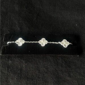 Elegant Silver Clover Bracelet